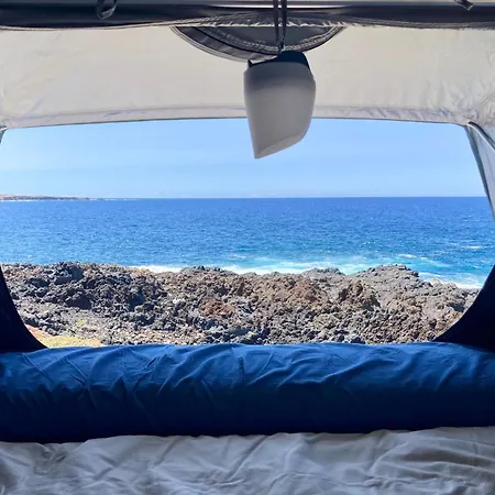 مكان تخييم Rooftop Tent - The Views Of The Island Radazul